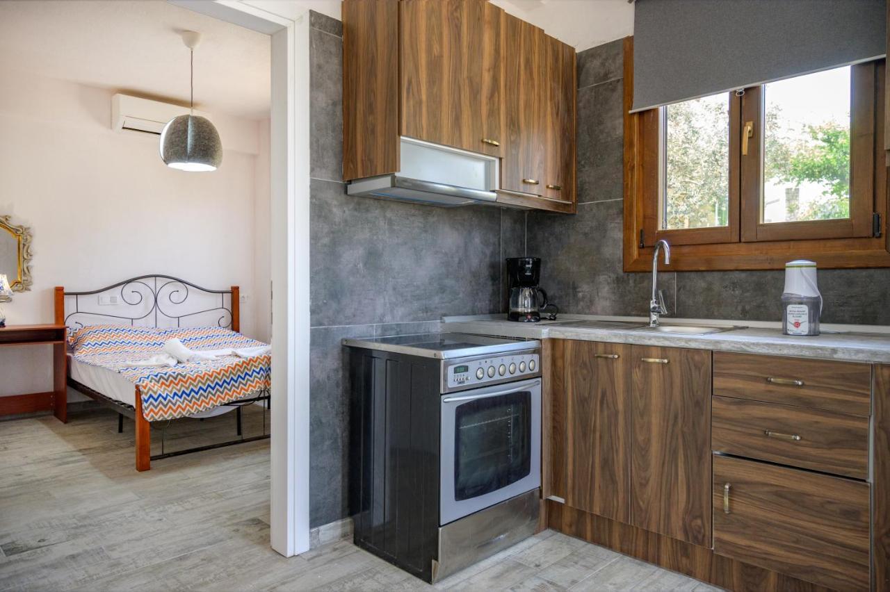Danai House 3 Lägenhet Nea Roda Exteriör bild